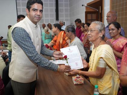 Nashik: Emergency-Era Prisoners Honored; Govt to Double Honorary Allowance | Nashik: Emergency-Era Prisoners Honored; Govt to Double Honorary Allowance Nashik: Emergency-Era Prisoners Honored; Govt to Double Honorary Allowance | Nashik: Emergency-Era Prisoners Honored; Govt to Double Honorary Allowance