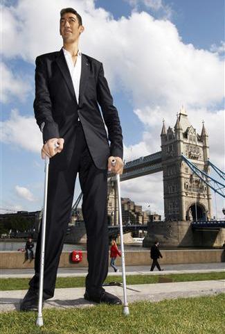 World's Tallest Man, Sultan Kosen wants to marry Russian women as they ...