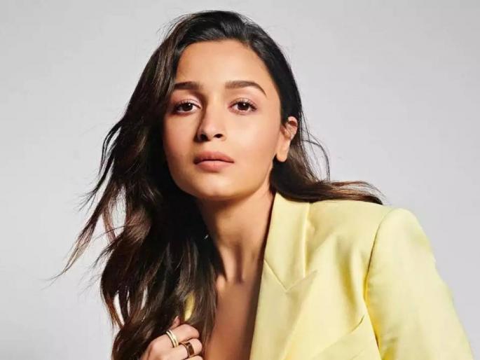 Alia Bhatt to take a year long break from films after birth of child? | Alia Bhatt to take a year long break from films after birth of child?