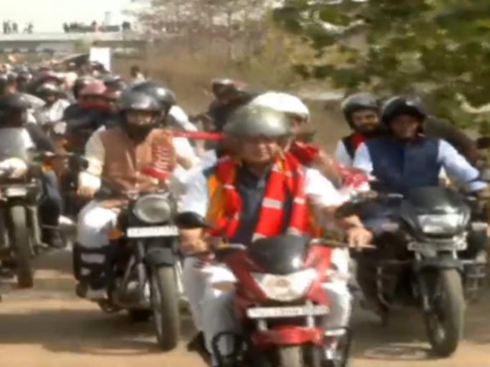 Watch Assam Cm Himanta Biswa Sarma Rides Bike From Kareng Eco Camp To Majuli Lokmattimes Com