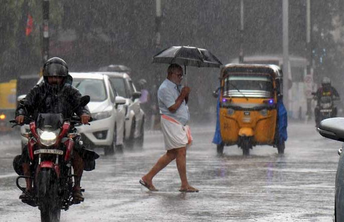 Kerala Rains: Red Alert Issued In 4 Districts Night Travel, Off Road-Riding Banned