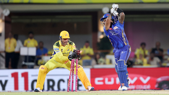 CSK vs MI, IPL 2025: 43-Year-Old MS Dhoni's Lightning Quick Stumping ...