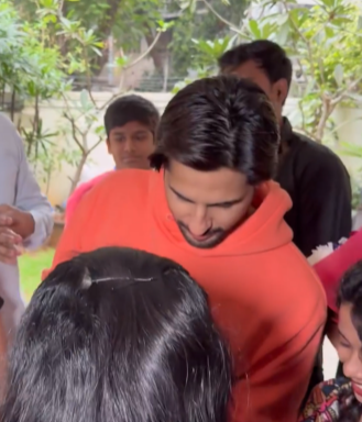 Sidharth Malhotra Celebrates 39th Birthday With Fans, Watch Video - Www ...