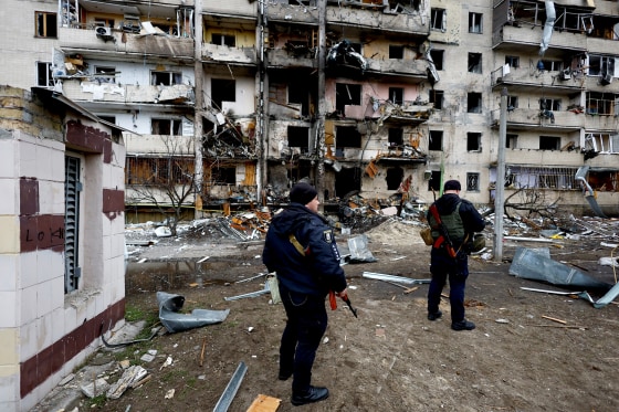 Ukraine-Russia Conflict: Building in Kviy catches fire early morning at ...