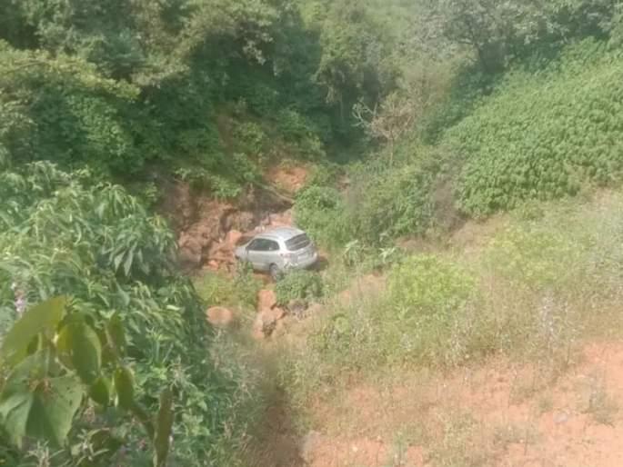 Pune Car falls into 90foot at Varandha ghat, no casualties