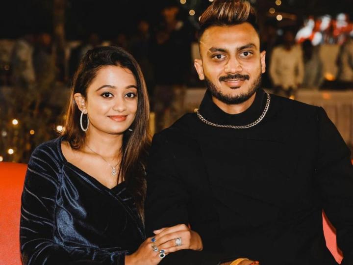 Axar Patel and Wife Meha Blessed with Baby Boy, Name Him Haksh (See Pic) | Latest cricket News at www.lokmattimes.com