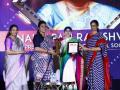 Nallapati Rajeshwari President of Delhi World Schools Receives hmtv Naari Puraskar from Telangana Education Minister Sabitha Indra Reddy - Hindi News | Nallapati Rajeshwari President of Delhi World Schools Receives hmtv Naari Puraskar from Telangana Education Minister Sabitha Indra Reddy | Latest business News at Lokmattimes.com