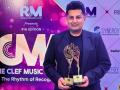 Soulful singer Sumeet Tappoo wins two prestigious CLEF Awards - Hindi News | Soulful singer Sumeet Tappoo wins two prestigious CLEF Awards | Latest business News at Lokmattimes.com