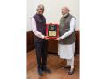Govind Dholakia Presents Natural Diamond Navbharat Ratna to PM Modi, Symbolizing Dreams of New Bharat - Hindi News | Govind Dholakia Presents Natural Diamond Navbharat Ratna to PM Modi, Symbolizing Dreams of New Bharat | Latest business News at Lokmattimes.com