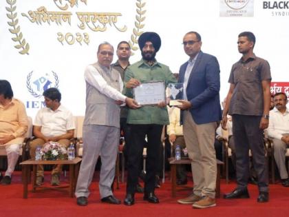 Mr. Sandeep Kulkarni Receives the Prestigious Rashtriya Abhiman Puraskar and Indian Entrepreneurship Award for “Best Entrepreneur of the Year” (Startup) | Mr. Sandeep Kulkarni Receives the Prestigious Rashtriya Abhiman Puraskar and Indian Entrepreneurship Award for “Best Entrepreneur of the Year” (Startup)