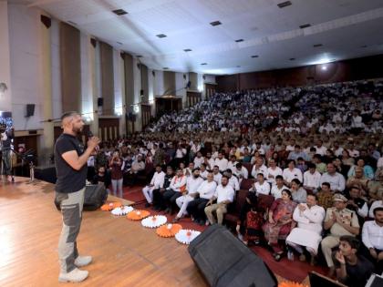 The Real Diamonds of Surat are its People – Col. Rajeev Bharwan | The Real Diamonds of Surat are its People – Col. Rajeev Bharwan The Real Diamonds of Surat are its People – Col. Rajeev Bharwan | The Real Diamonds of Surat are its People – Col. Rajeev Bharwan