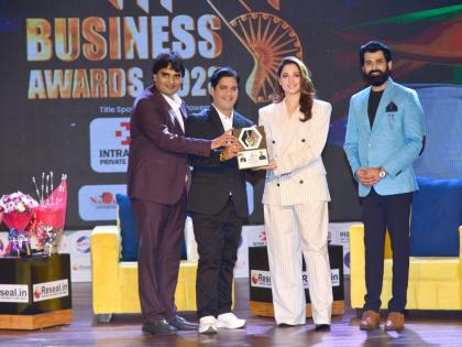 Actors Tamannaah Bhatia and Sonalee Kulkarni felicitate awardees at Bharat Business Awards 2023 | Actors Tamannaah Bhatia and Sonalee Kulkarni felicitate awardees at Bharat Business Awards 2023 Actors Tamannaah Bhatia and Sonalee Kulkarni felicitate awardees at Bharat Business Awards 2023 | Actors Tamannaah Bhatia and Sonalee Kulkarni felicitate awardees at Bharat Business Awards 2023