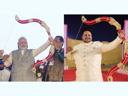 Ace wedding choreographer Sumit Khetan stole the show at the mass wedding ceremony of 551 girls attended by PM Narendra Modi in Bhavnagar | Ace wedding choreographer Sumit Khetan stole the show at the mass wedding ceremony of 551 girls attended by PM Narendra Modi in Bhavnagar