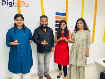 Digisharks Communications Pvt Ltd hosted a fantastic Diwali party for its employees and announced the National Achievers Awards 2022 | Digisharks Communications Pvt Ltd hosted a fantastic Diwali party for its employees and announced the National Achievers Awards 2022