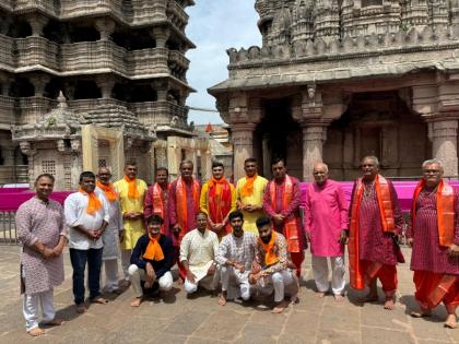 Surat Family Offers Waghas to 24 Temples in Dwarka on Janmashtami | Surat Family Offers Waghas to 24 Temples in Dwarka on Janmashtami
