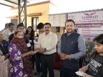 Empowering Frontline Heroes: Samprati Foundation Distributes Protective Gear to Surat’s Safai Veers | Empowering Frontline Heroes: Samprati Foundation Distributes Protective Gear to Surat’s Safai Veers