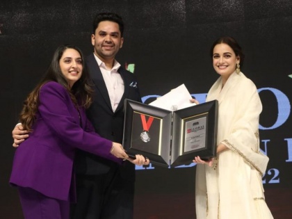 Founders of Fashion label Roperro felicitated by the Economic Times at Global Indian Leaders 2022 | Founders of Fashion label Roperro felicitated by the Economic Times at Global Indian Leaders 2022