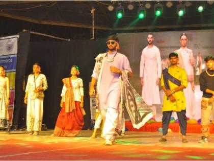 IDT promotes awareness on burning social issues through public carnival’s fashion parade in Surat | IDT promotes awareness on burning social issues through public carnival’s fashion parade in Surat