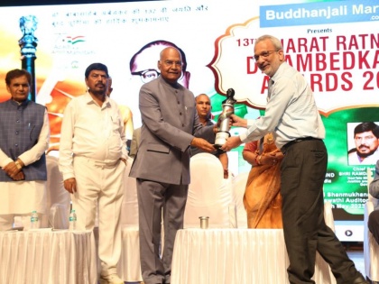 Dr. Bipin Sule Honored by 14th President Ramnath Kovind for Promoting National Education Policy | Dr. Bipin Sule Honored by 14th President Ramnath Kovind for Promoting National Education Policy