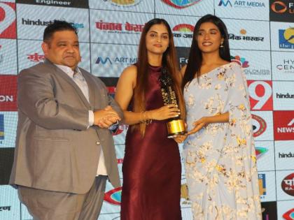 Ragini K. Singh receives the Dadasaheb Phalke Indian Television Award for Best Designer of the Year | Ragini K. Singh receives the Dadasaheb Phalke Indian Television Award for Best Designer of the Year