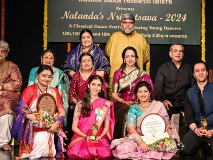 Nalanda Dance Research Centre DRM Uma Rele Present award to Actor Hema Malini & Paresh Rawal in Mumbai | Nalanda Dance Research Centre DRM Uma Rele Present award to Actor Hema Malini & Paresh Rawal in Mumbai Nalanda Dance Research Centre DRM Uma Rele Present award to Actor Hema Malini & Paresh Rawal in Mumbai | Nalanda Dance Research Centre DRM Uma Rele Present award to Actor Hema Malini & Paresh Rawal in Mumbai