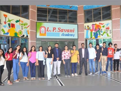 Surat’s LP Savani school students glitter in the CBSE class X and XII results | Surat’s LP Savani school students glitter in the CBSE class X and XII results