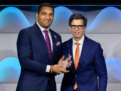 Surat’s Diamond Shines at Las Vegas: Govindkaka Felicitated at JCK Las Vegas | Surat’s Diamond Shines at Las Vegas: Govindkaka Felicitated at JCK Las Vegas Surat’s Diamond Shines at Las Vegas: Govindkaka Felicitated at JCK Las Vegas | Surat’s Diamond Shines at Las Vegas: Govindkaka Felicitated at JCK Las Vegas
