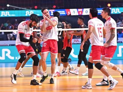 PVL 2025 Season 4 (Match 31): Kolkata Thunderbolts celebrate Diwali with 3–1 win over Hyderabad Black Hawks | PVL 2025 Season 4 (Match 31): Kolkata Thunderbolts celebrate Diwali with 3–1 win over Hyderabad Black Hawks PVL 2025 Season 4 (Match 31): Kolkata Thunderbolts celebrate Diwali with 3–1 win over Hyderabad Black Hawks | PVL 2025 Season 4 (Match 31): Kolkata Thunderbolts celebrate Diwali with 3–1 win over Hyderabad Black Hawks