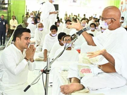 Mammoth Presence of Devotees Witness Historic Akshaya Tritiya Festival in precede of Acharya Shri Mahashraman Ji in Surat | Mammoth Presence of Devotees Witness Historic Akshaya Tritiya Festival in precede of Acharya Shri Mahashraman Ji in Surat