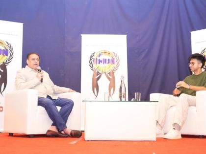 Mumbai BJP President and MLA Ameet Satam makes the announcement during interaction with first-time voters | Mumbai BJP President and MLA Ameet Satam makes the announcement during interaction with first-time voters
