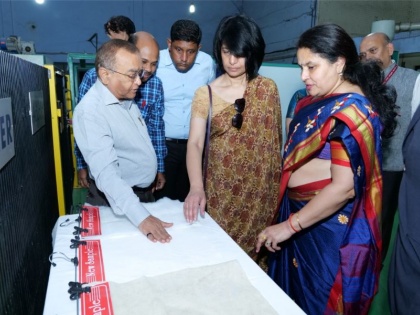 Textile secretary Rachna Shah Visits MANTRA facilities in Surat, emphasizes research in Technical textiles | Textile secretary Rachna Shah Visits MANTRA facilities in Surat, emphasizes research in Technical textiles