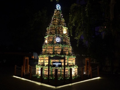 Jack Daniel’s turns out in Bold Fashion this festive season in India with its Barrel Tree installation | Jack Daniel’s turns out in Bold Fashion this festive season in India with its Barrel Tree installation