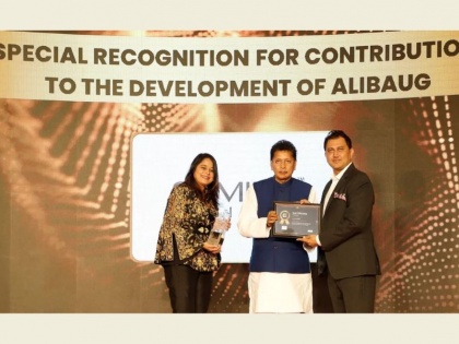 Samira Habitats honoured with the Times Realty Award 2023 for their Vision & Contribution to the Development of Alibag at the Times Real Estate Conclave & Awards 2022-23 | Samira Habitats honoured with the Times Realty Award 2023 for their Vision & Contribution to the Development of Alibag at the Times Real Estate Conclave & Awards 2022-23