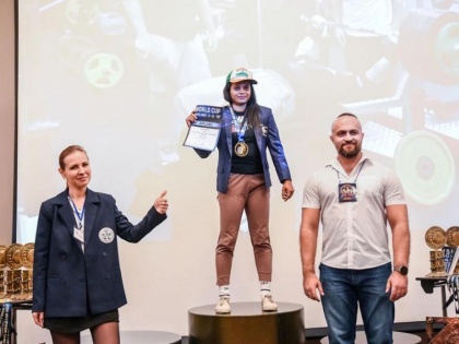 Pooja Ajay kumar Mehta from Ahmedabad grabs two gold medals and creates a world record at the World Powerlifting competition held in Moscow, Russia | Pooja Ajay kumar Mehta from Ahmedabad grabs two gold medals and creates a world record at the World Powerlifting competition held in Moscow, Russia