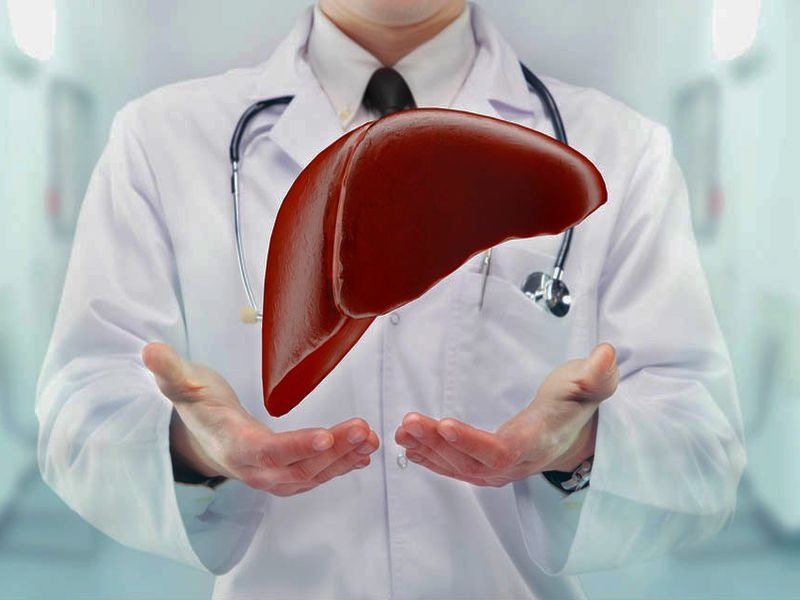 liver fail hone ke lakshan: लिवर फेल होने से पहले शरीर देता है 8 चेतावनी,  लिवर को फेल होने से बचाने के 10 उपाय