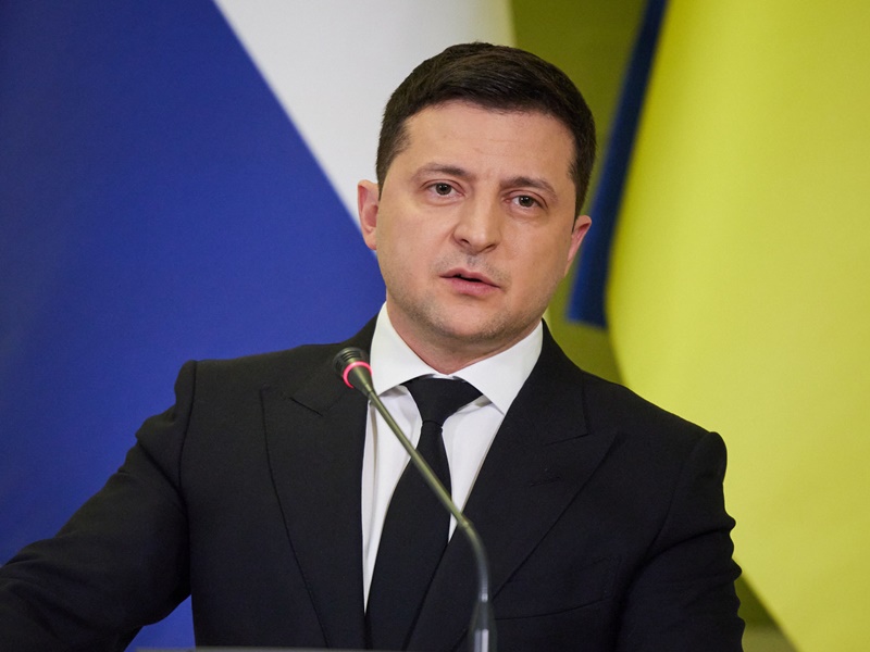 यूक्रेन संकटः राष्ट्रपति वोलोदिमीर जेलेंस्की पश्चिमी देशों से मांगी मजबूत  सैन्य मदद, रूसी अधिकारियों के साथ बैठक भी की