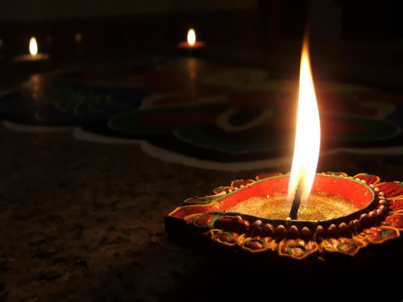 શારદીય નવરાત્રિમાં અખંડ દીવો પ્રજ્વલિત કરવાના નિયમો અને તેનું ધાર્મિક મહત્વ, જાણો શું કહે છે શાસ્ત્રો 3 Akhand Jyot