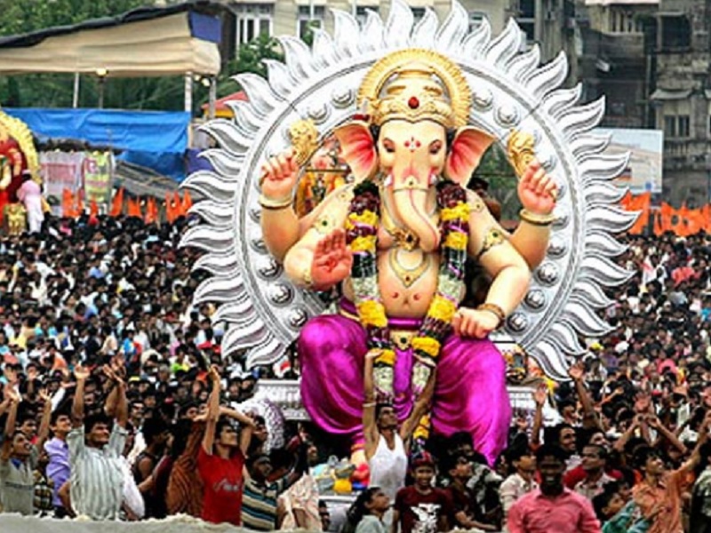 “গণেশ চতুর্থীর অজানা কাহিনি: কেন মোদকপ্রেমী বাপ্পা চাঁদকে দিলেন অভিশাপ?”