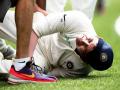 फील्डिंग के दौरान पृथ्वी शॉ का कंधा चोटिल, मैदान से ले जाया गया बाहर - Hindi News | Ranji Trophy: Prithvi Shaw suffers shoulder injury after Karnataka bowl Mumbai out for 194 | Latest cricket News at Lokmatnews.in