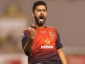 IPL में नहीं फेंकी एक भी गेंद, सीजन-13 से बाहर हुआ ये तेज गेंदबाज - Hindi News | USA pacer Ali Khan ruled out of IPL with injury | Latest cricket News at Lokmatnews.in