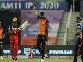 IPL 2020 Eliminator, SRH vs RCB: 'करो या मरो' के मैच में कप्तान विराट कोहली फ्लॉप, महज 6 रन बनाकर आउट - Hindi News | IPL 2020 Eliminator, Sunrisers Hyderabad vs Royal Challengers Bangalore: Virat Kohli out on 6 runs | Latest cricket News at Lokmatnews.in