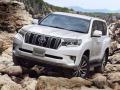 2018 Toyota Land Cruiser Prado ने दी भारतीय बाज़ार में दस्तक, जानें कीमत और स्पेसिफिकेशन - Hindi News | 2018 Toyota Land Cruiser Prado Launched In India, price, picture, specification | Latest automobile News at Lokmatnews.in