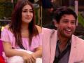 Bigg Boss 13: सिद्धार्थ की खरी खोटी सुन फूट-फूटकर रोने लगीं शहनाज, वजह बना ये इंसान - Hindi News | bigg boss 13 sidharth shukla blast over shehnaaz gill | Latest bollywood News at Lokmatnews.in