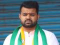 Prajwal Revanna: सेक्स टेप वायरल, भारत से भागा प्रज्वल रेवन्ना, 31 मई को एसआईटी के सामने होगा पेश - Hindi News | karnataka rape case Prajwal Revanna sex tape viral come india police investigation 31th may | Latest india News at Lokmatnews.in