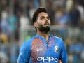 IND vs WI, 2nd T20I: ऋषभ पंत से छूटा कैच, भड़के फैंस ने लगाए 'धोनी-धोनी' के नारे - Hindi News | India vs West Indies, 2nd T20I: Virat Kohli left disappointed as crowd chants MS Dhoni's name following Rishabh Pant's mistake | Latest cricket News at Lokmatnews.in