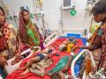 बिहार चमकी बुखार: 82% मृतक बच्चों के परिजन करते हैं मजदूरी, एक तिहाई परिवारों के पास राशन कार्ड भी नहीं - Hindi News | three fourth of AES hit families in muzaffarpur fall below poverty line work as labourers claims bihar social audit survey | Latest india News at Lokmatnews.in