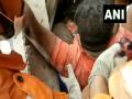 Bhiwandi Building Collapse: 20 घंटे बाद मलबे से जिंदा निकला शख्स, बाहर आते ही फूट-फूटकर रोने लगा, देखें वीडियो - Hindi News | After 20 hours person name sunil balu came out alive from maharashtra Bhiwandi Building Collapse debris video | Latest india News at Lokmatnews.in