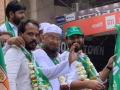 वारिस पठान के बाद AIMIM विधायक मुफ्ती मोहम्मद इस्माइल का विवादित बयान, कहा-"हमने हाथों में चूड़ियाँ नहीं पहनी हैं" - Hindi News | asaduddin owaisi party Aimim party mla Mufti Mohd Ismail controversial speech | Latest india News at Lokmatnews.in