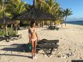 'सत्यमेव जयते' की एक्ट्रेस आयशा शर्मा ने शेयर की बिकीनी Pics - Hindi News | Satyamev Jayate actress Aisha Sharma Share Her Bikini Photos on Instagram, View Hot Pics Hd Images | Latest hot-sexy Photos at Lokmatnews.in