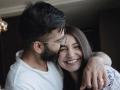 विराट कोहली ने अनुष्का शर्मा को किस करते हुए साझा की खास तस्वीर, बेटी के जन्म के 2 माह हुए पूरे - Hindi News | Anushka Sharma is the happiest in Virat Kohli's arms, new pic is proof | Latest bollywood News at Lokmatnews.in
